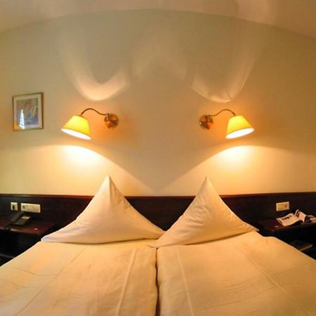 Hotel Waldhaus Hügelsheim Esterno foto