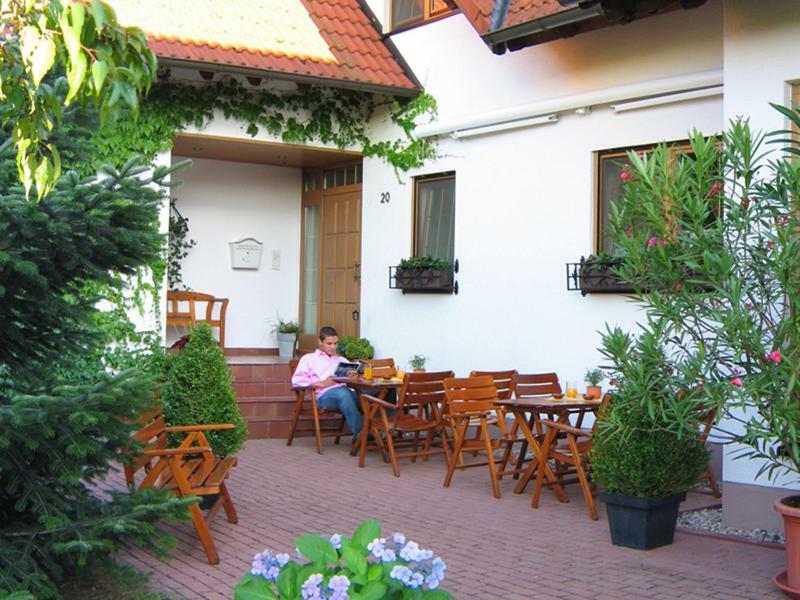 Hotel Waldhaus Hügelsheim Esterno foto